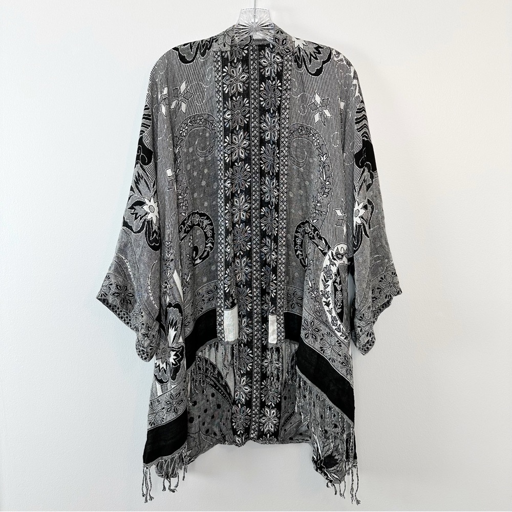 Boho Gray Floral Kimono